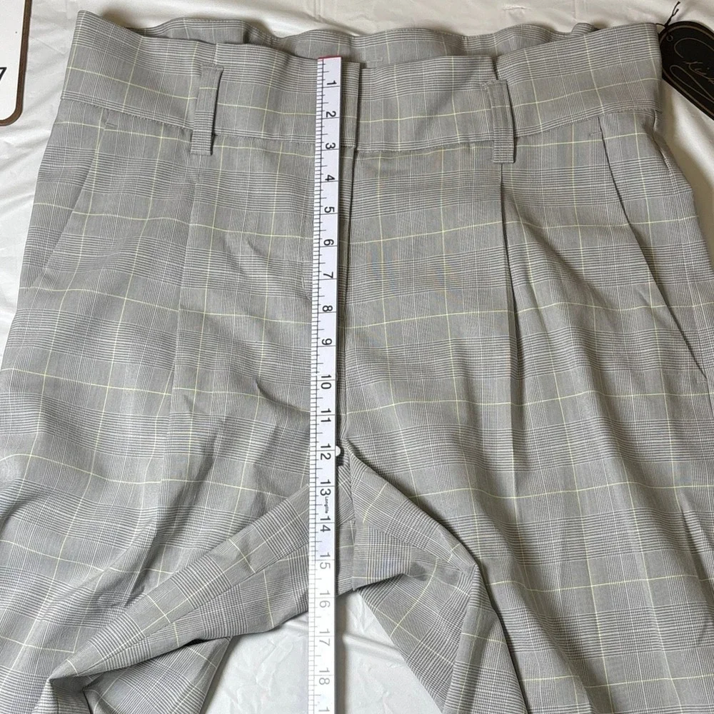 Diane Gilman Grey Plaid Wide Leg Trousers High Rise Pleated Career Pants Size 16 - Picture 3 of 10